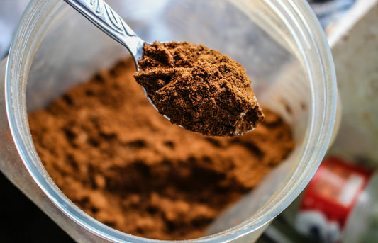 Cup filled with cacao with anti-inflammatory benefits